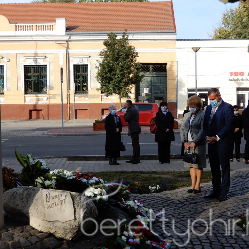 Az '56-os forradalomra emlékeztünk 43
